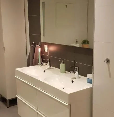 Sentralt 10 Minutt Med Buss Til Sentrum