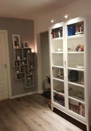 Sentralt 10 Minutt Med Buss Til Sentrum Apartman *